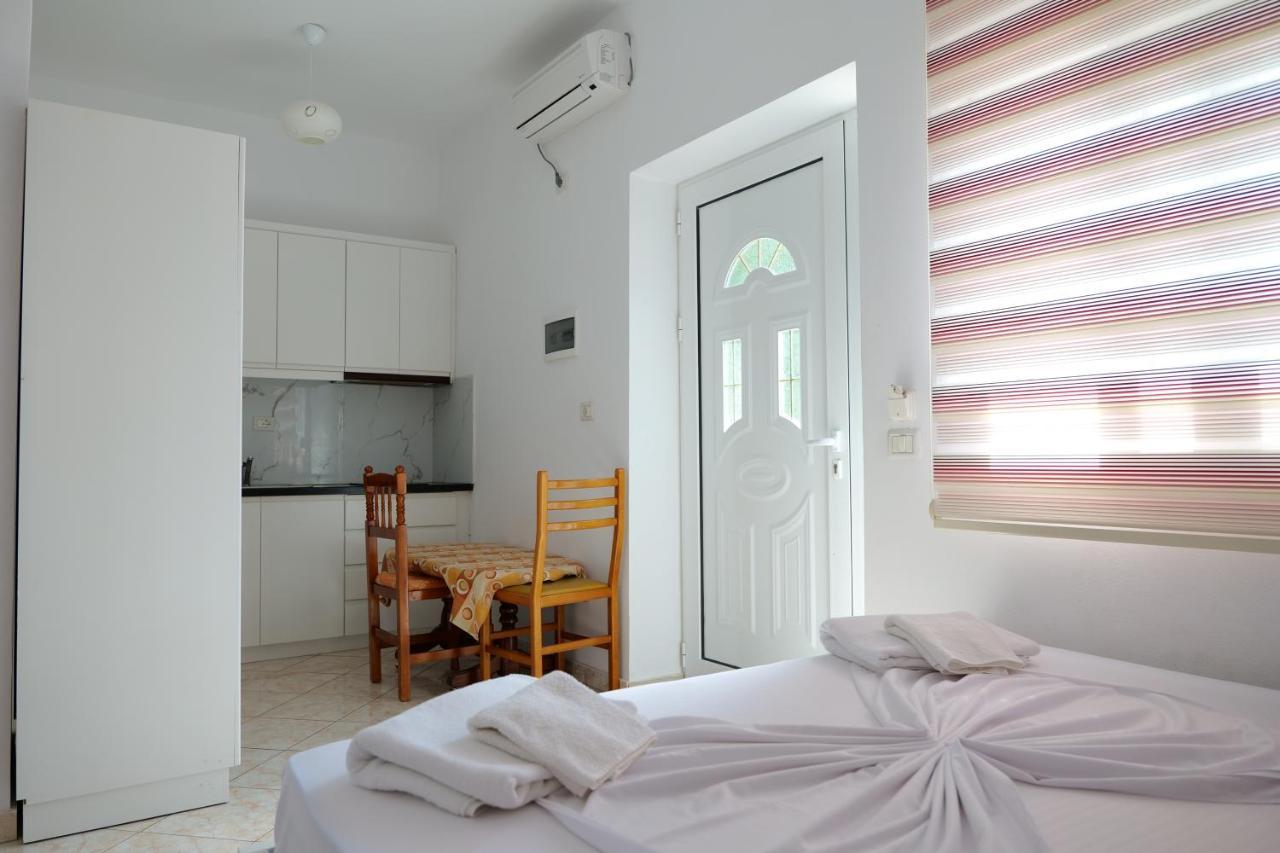 Vila Baka Ksamil Exteriör bild
